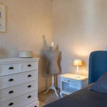 לינה וארוחת בוקר Castel Enchante