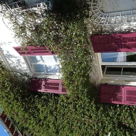 Castel Enchanté Bed and breakfast 4*