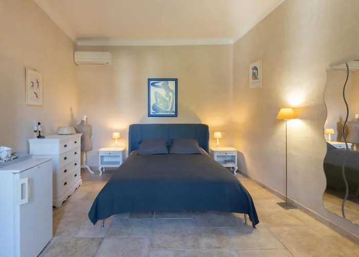 Castel Enchante Bed and Breakfast