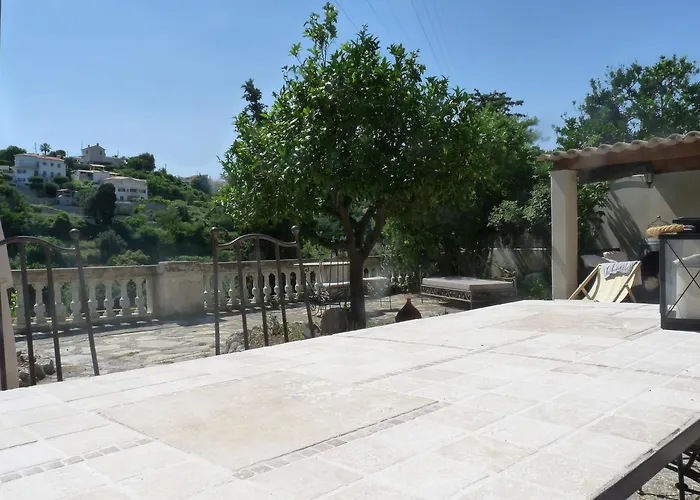 Castel Enchante Bed and Breakfast