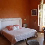 Castel Enchante Bed & Breakfast 3*